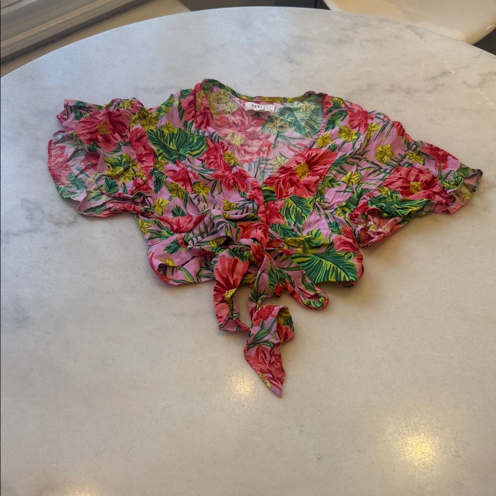 LOST + WANDER Floral wrap tie cropped Blouse with ruffle short sleeves